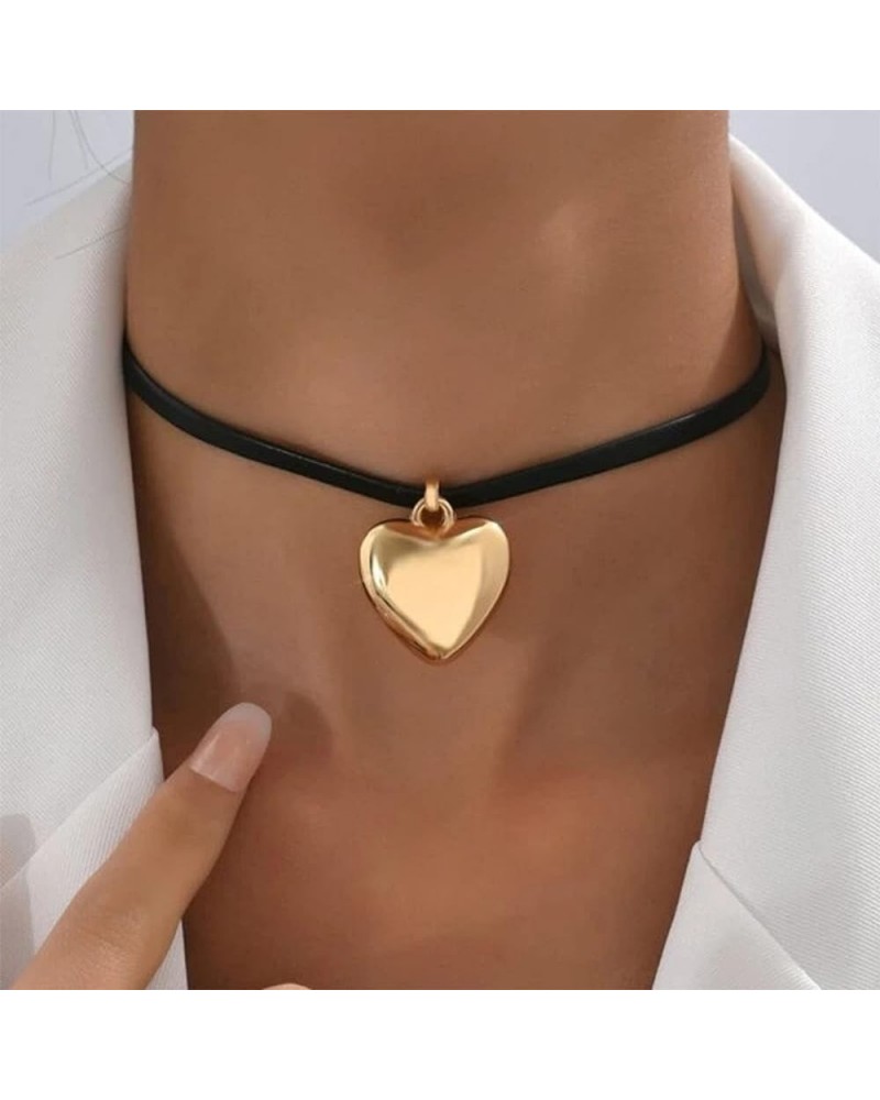 Gothic Heart Velvet Choker Necklace Chain Vintage Black Velvet Choker Necklace Punk Gold Love Heart Pendant Necklace Choker C...